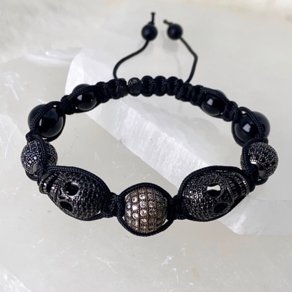 men or women Rock chic black rodhium & 2 cz skulls onyx macrame bracelet - Picture 12 of 13